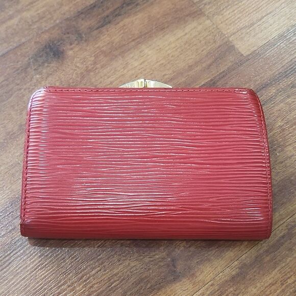 EUC Authentic LV Red Epi Bifold Wallet - Picture 6 of 15